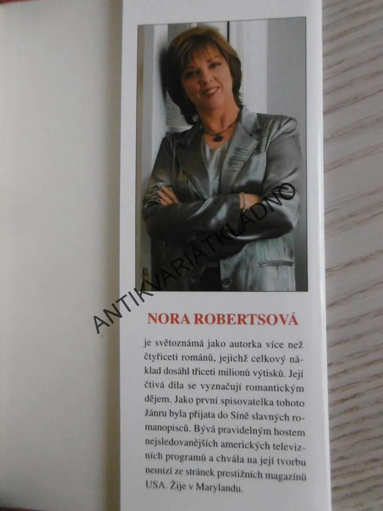ŽHAVÝ LED, NORA ROBERTSOVÁ, **an