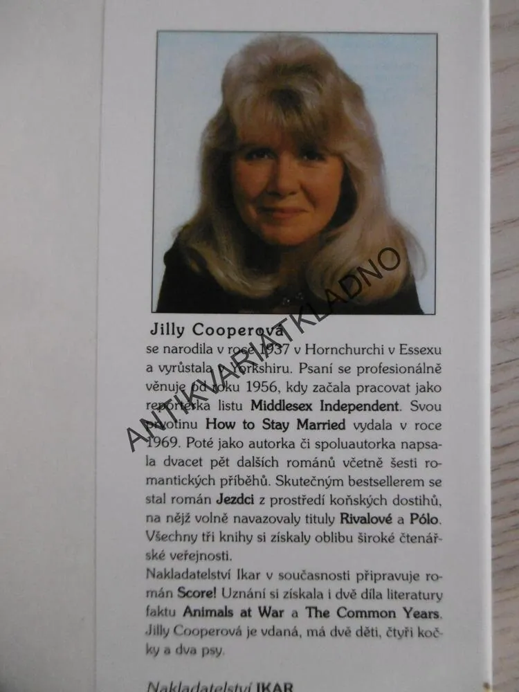 HOUSLISTKA, JILLY COOPEROVÁ, **an