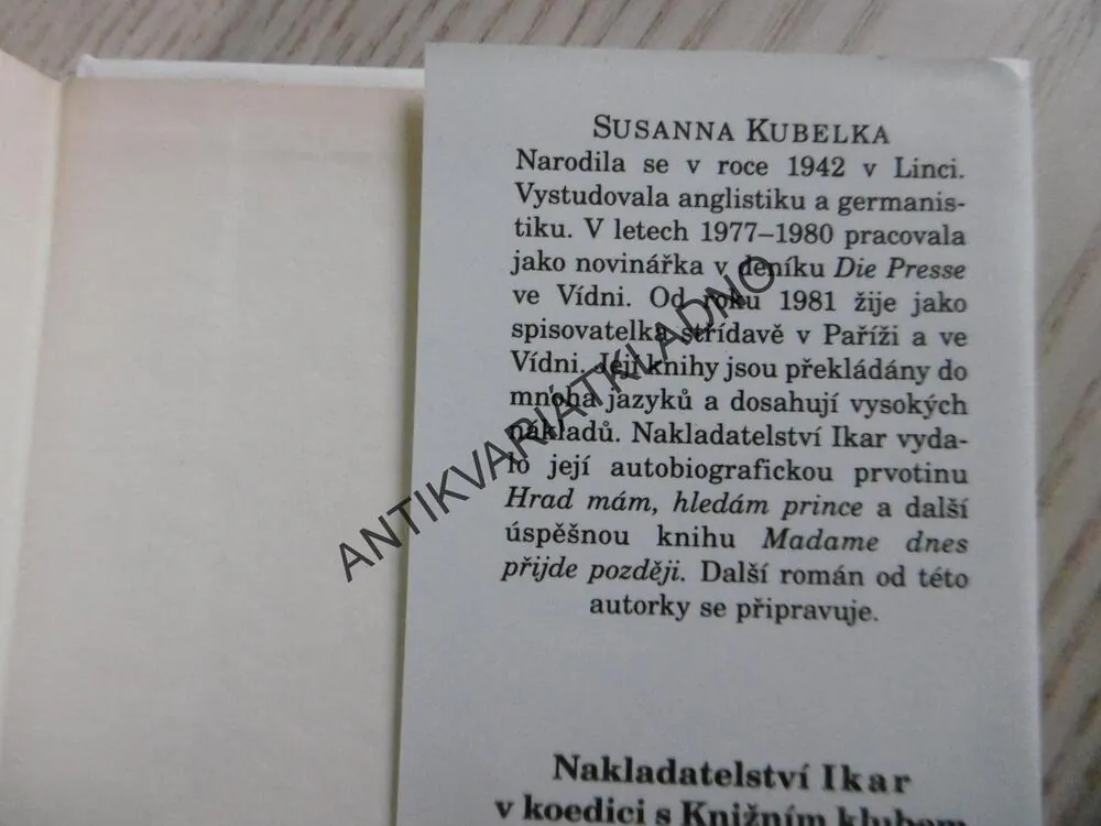 V RYTMU VALČÍKU, SUSANNA KUBELKA, **an