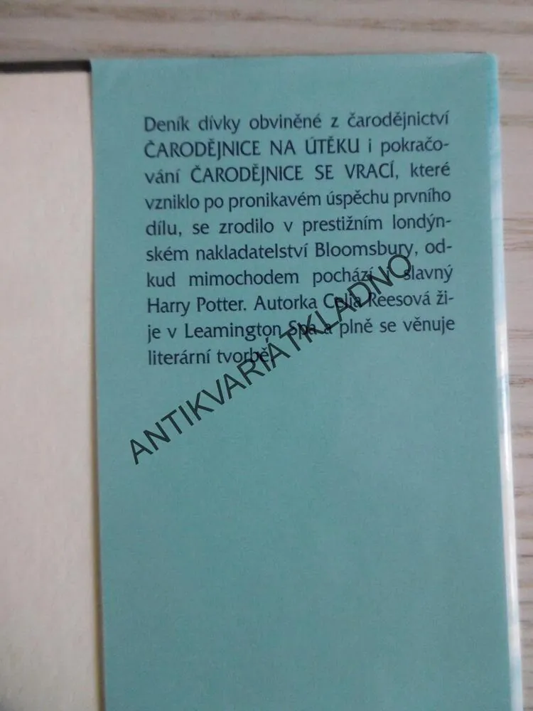 ČARODĚJNICE SE VRACÍ, CELIA REESOVÁ, **an