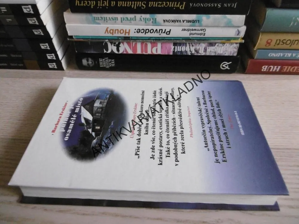 PŮLNOC JE OSAMĚLÉ MÍSTO, BARBARA ERSKINE, **an
