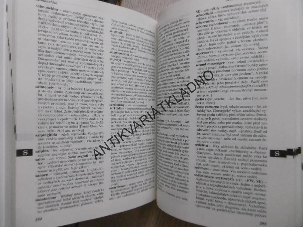 PRAKTICKÝ SLOVNÍK MEDICÍNY, **an