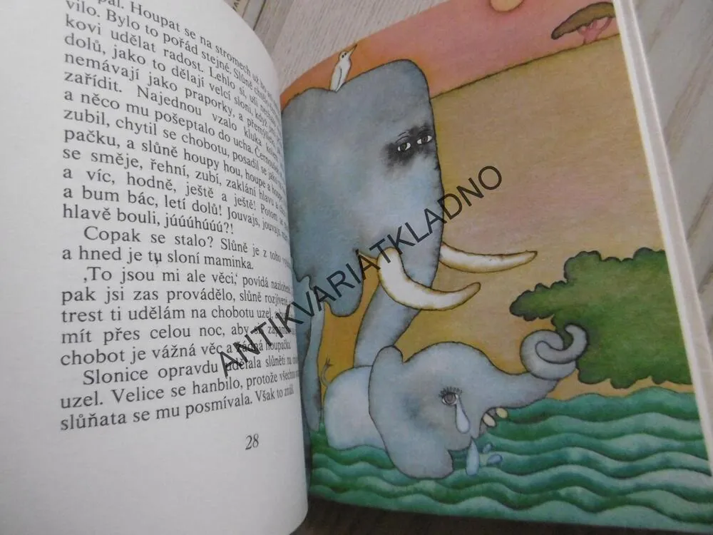 POHÁDKY Z BÍLÉHO PYŽAMKA, LUDMILA PELCOVÁ, **an