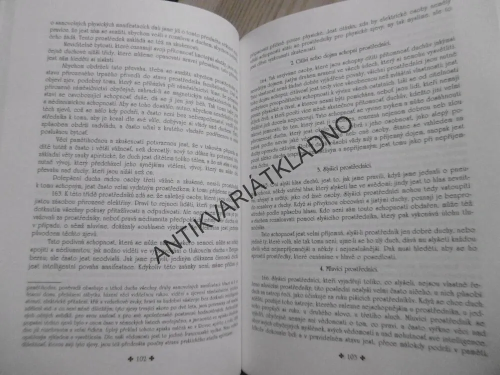 VÝSKUMNÝ SPIRITISMUS, KNIHA PROSTŘEDNÍKŮV, ALLAN KARDEK, **an