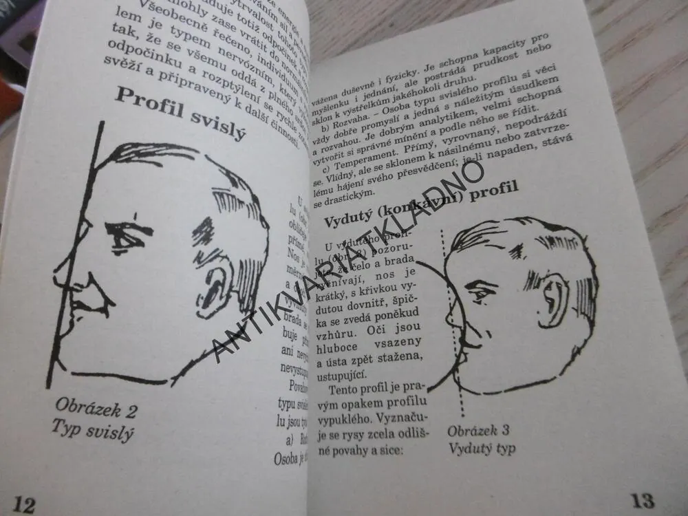 KAPESNÍ FRENOLOGIE, CYRON DAMON, **an