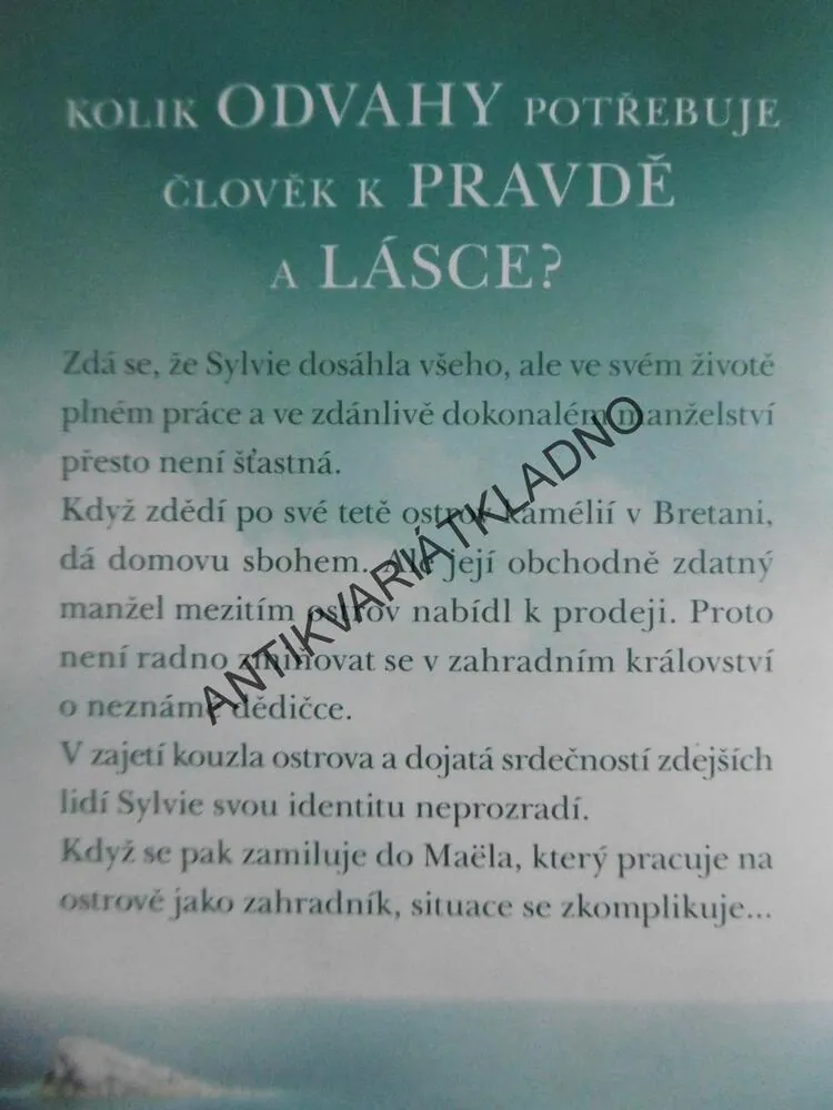 OSTROV KAMÉLIÍ, TABEA BACHOVÁ, **an