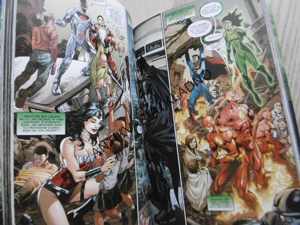 LIGA SPRAVEDLNOSTI, LIGA NESPRAVEDLNOSTI, KOMIKS DC COMICS,**an