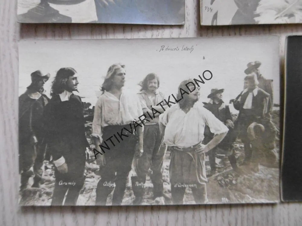 PO DVACETI LETECH, TŘI MUŠKETÝŘI, ARAMIS, ATHOS, PORTHOS, D'ARTAGNAN, MAZARIN, JINDŘIŠKA FRANCOUZSKÁ, FILM, 16 KUSŮ