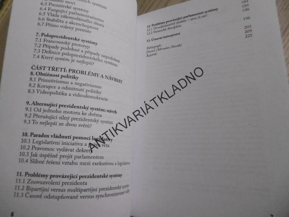 SROVNÁVACÍ ÚSTAVNÍ INŽENÝRSTVÍ, GIOVANNI SARTORI, **an