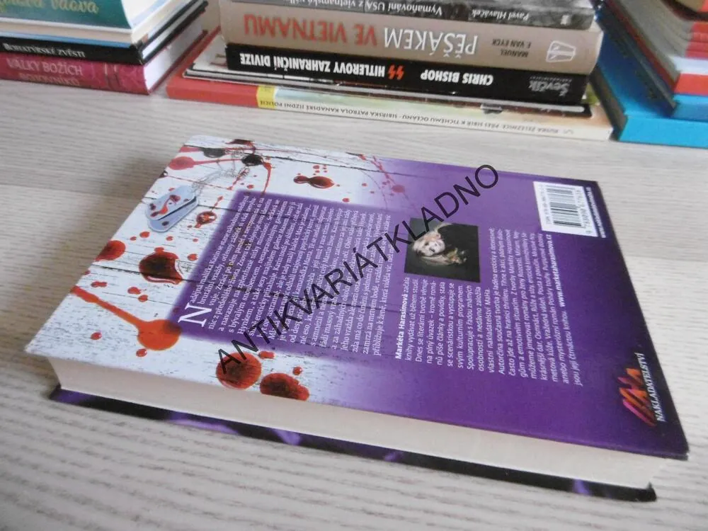 PURPUROVÉ DOTEKY, MARKÉTA HARASIMOVÁ, **an