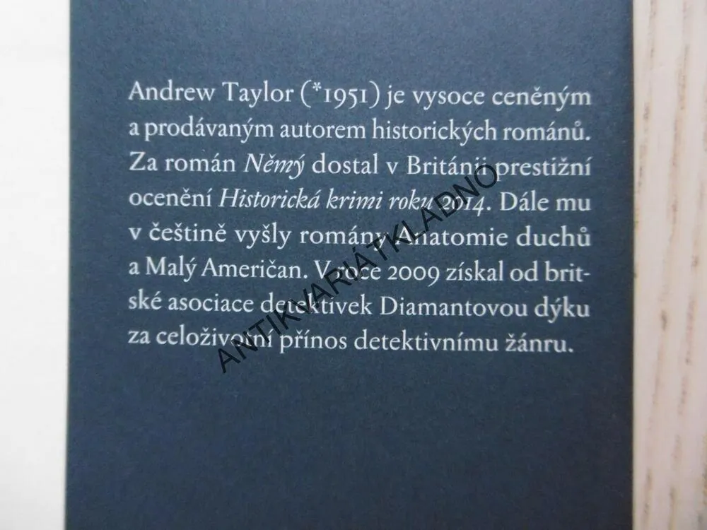 POPEL LONDÝNA, ANDREW TAYLOR, **an