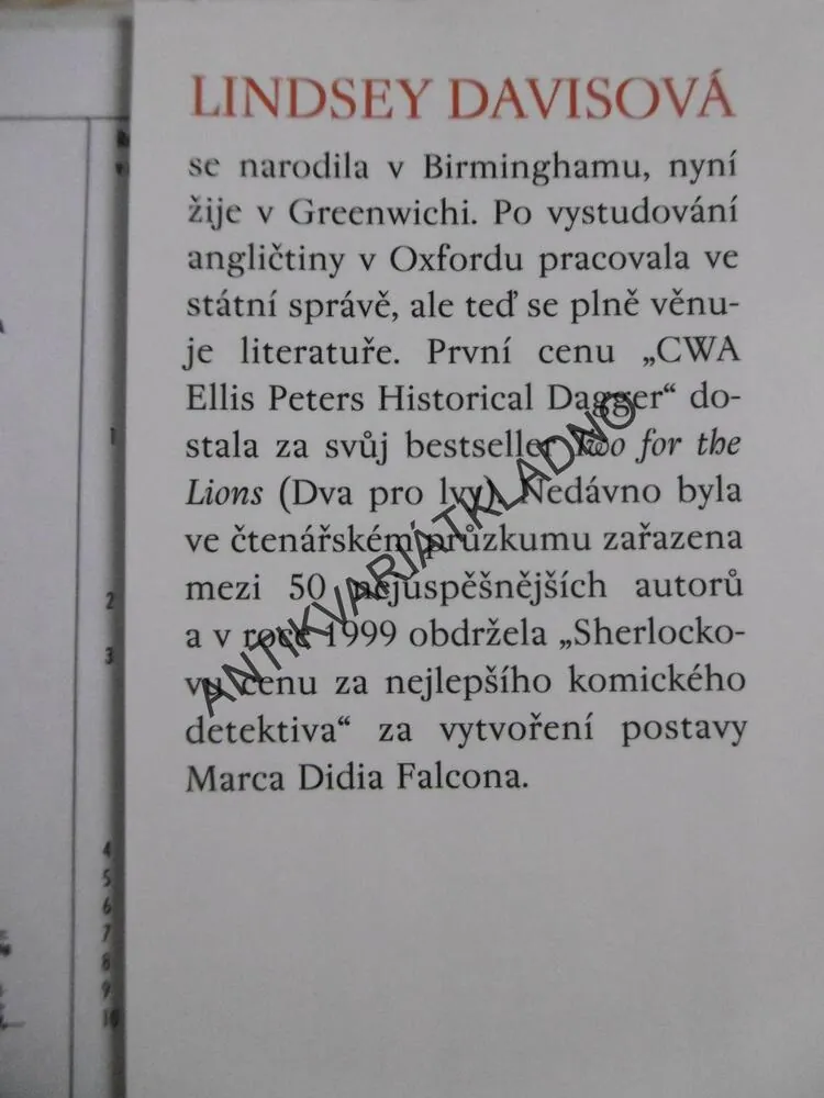 MĚDĚNÁ VENUŠE, LINDSEY DAVISOVÁ, **an