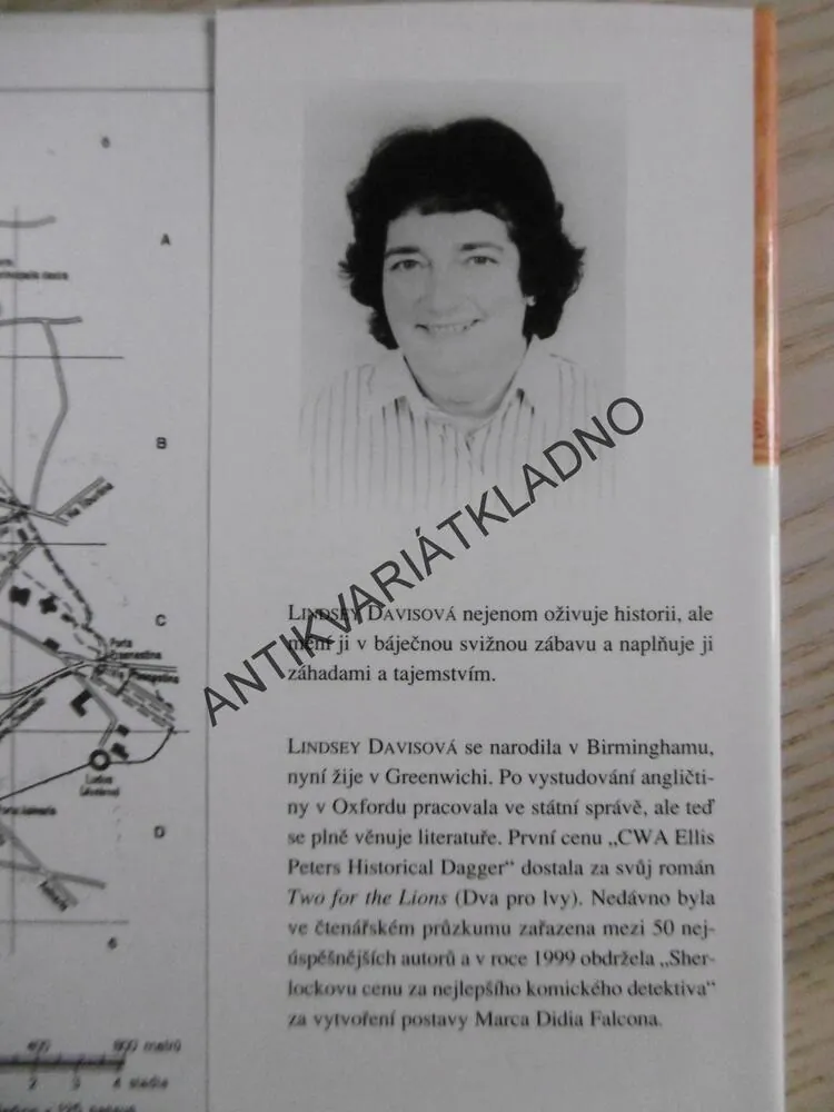 POSEIDONOVO ZLATO, LINDSEY DAVISOVÁ, **an