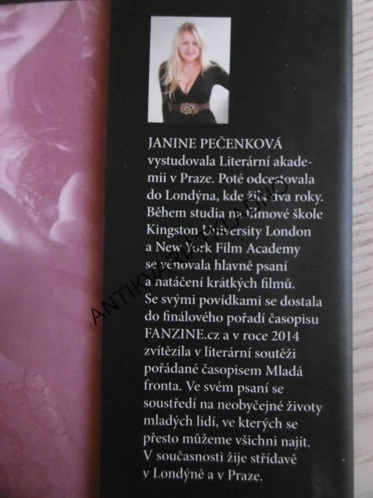 SVĚTLO, JANINE PEČENKOVÁ, **an