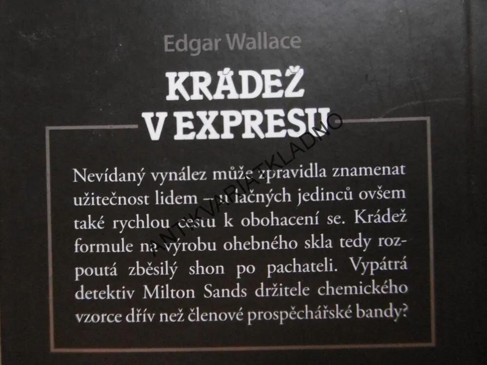 KRÁDEŽ V EXPRESU, EDGAR WALLACE, **an