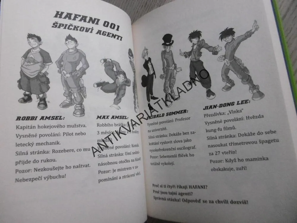 HAFANI 001! ŠPIČKOVÍ AGENTI - VEJCE Z VESMÍRU, THOMAS C. BREZINA, **an
