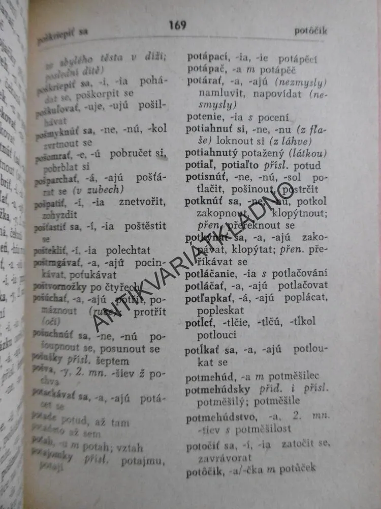 SLOVENSKO-ČESKÝ, ČESKO-SLOVENSKÝ SLOVNÍK ROZDÍLNÝCH VÝRAZŮ, **an