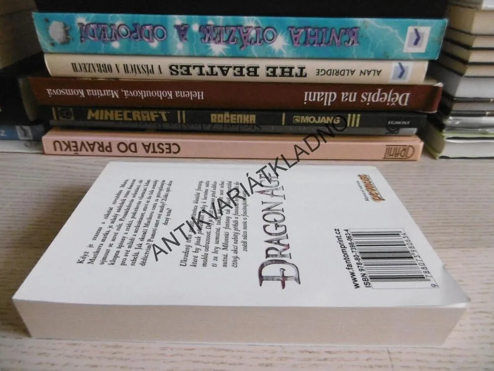 UKRADENÝ TRŮN, DRAGON AGE, DAVID GAIDER, **an