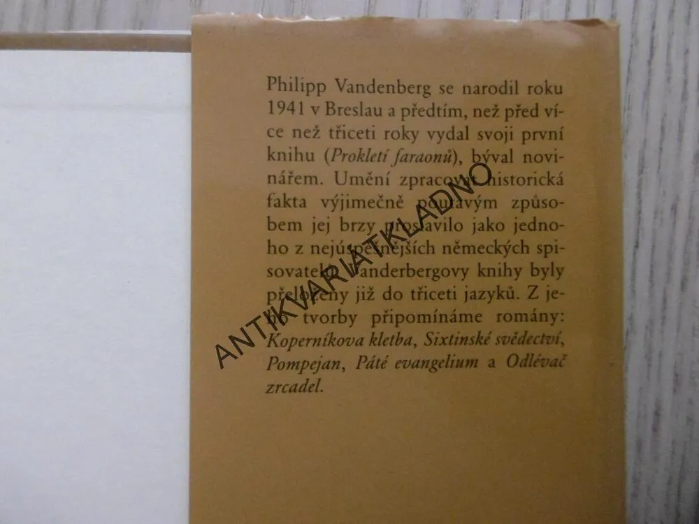KRÁL Z LUXORU, PHILIPP VANDENBERG, **an