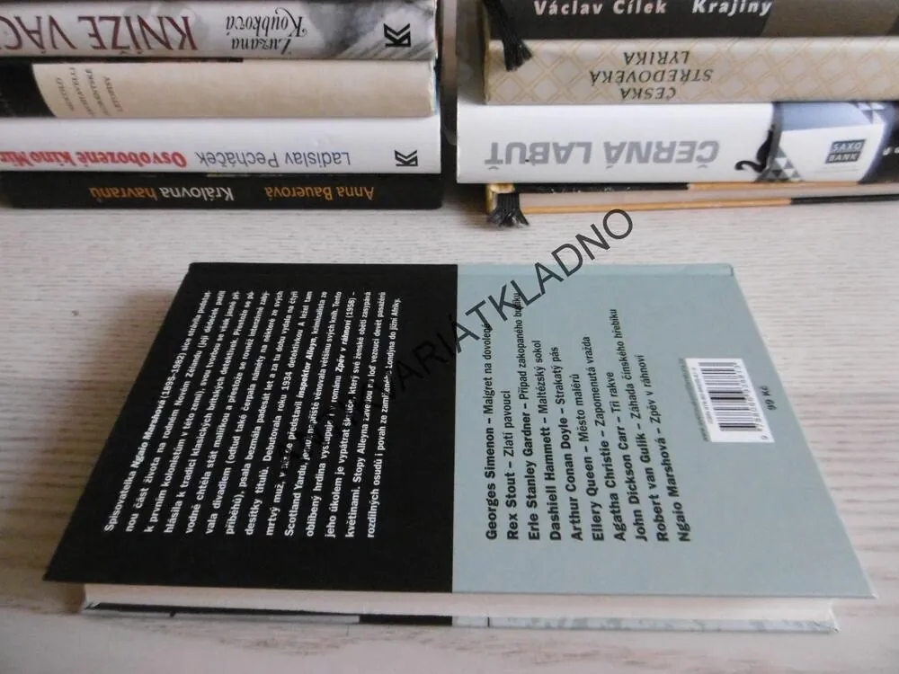 ZPĚV V RÁHNOVÍ, NGAIO MARSHOVÁ, **an