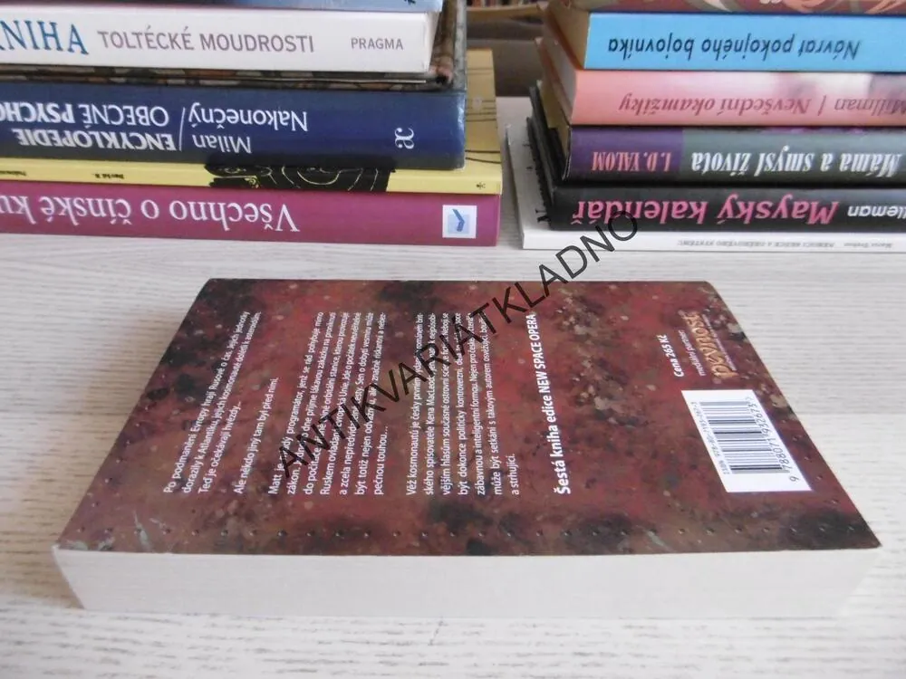 VĚŽ KOSMONAUTŮ, KEN MACLEOD, **an