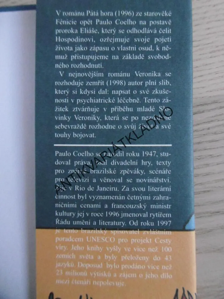 PÁTÁ HORA, PAULO COELHO, **an