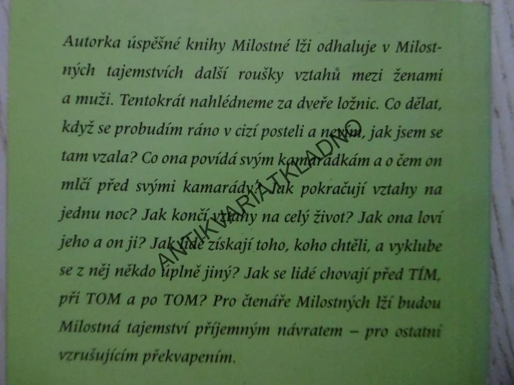 MILOSTNÁ TAJEMSTVÍ, DEBORAH MCKINLAYOVÁ, **an