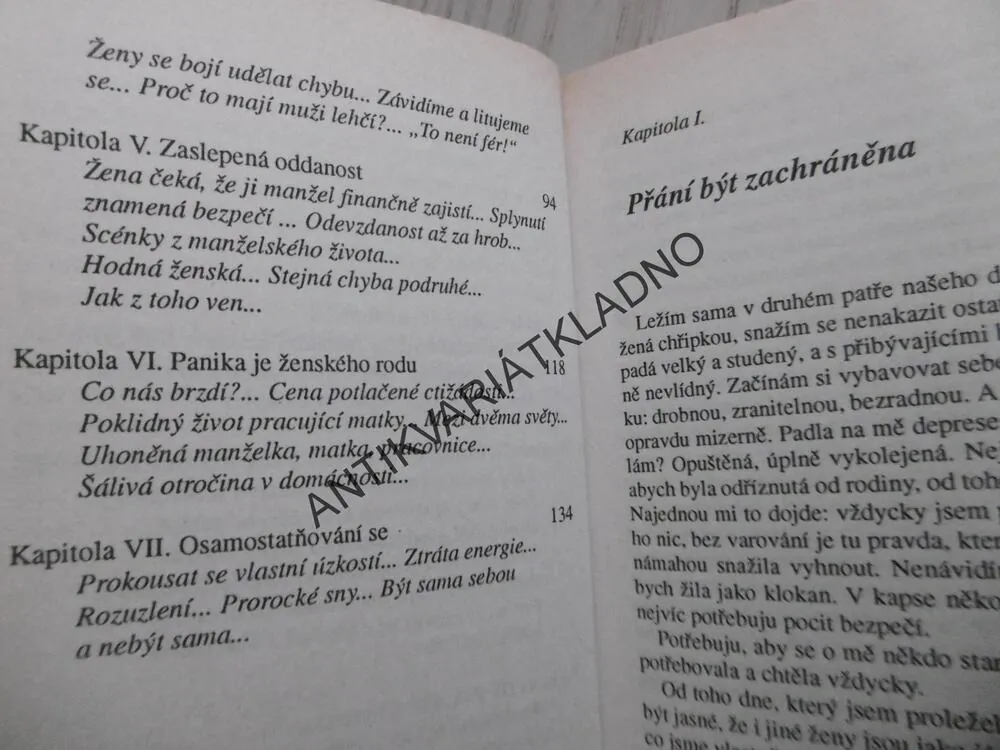 NEUSÍNAT SAMA, COLLETTE DOWNLINGOVÁ, **an