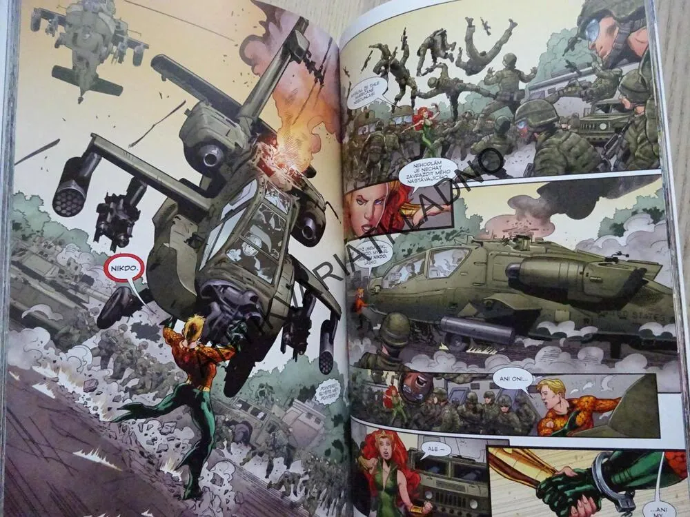 AQUAMAN, PÁD DO HLUBIN, KOMIKS DC COMICS, **an