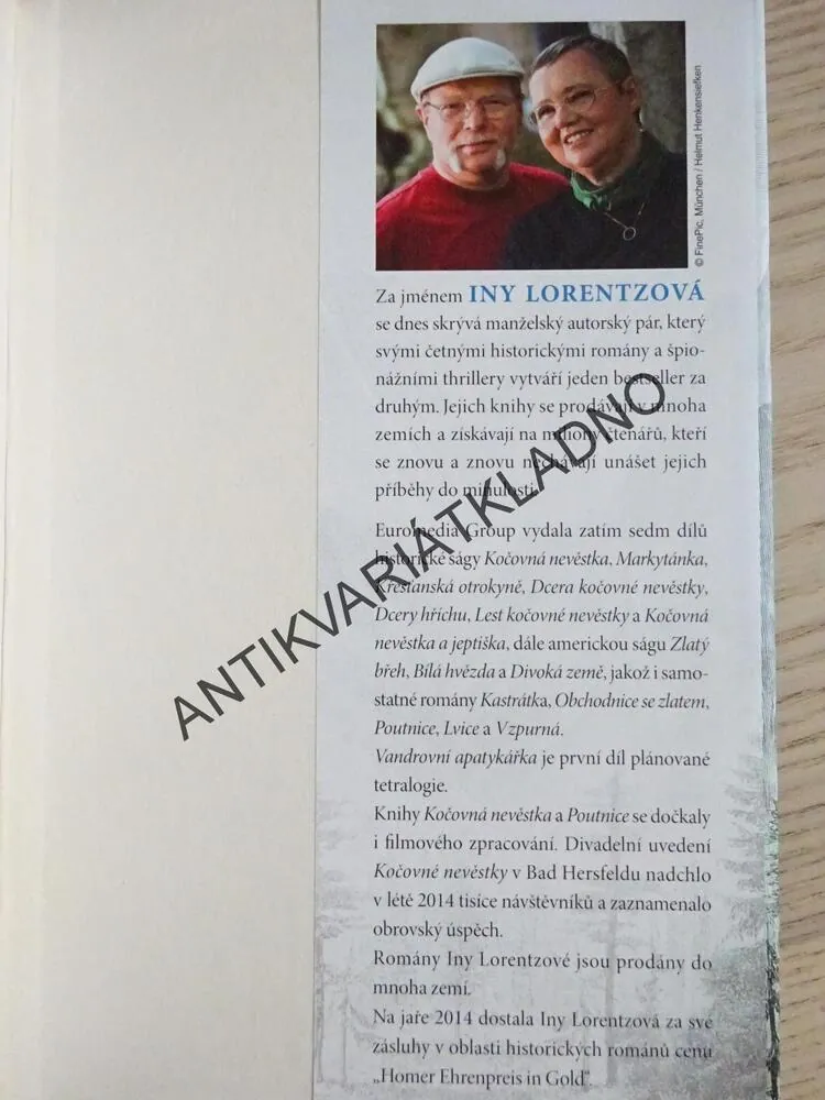VANDROVNÍ APATYKÁŘKA, INY LORENTZOVÁ, **an