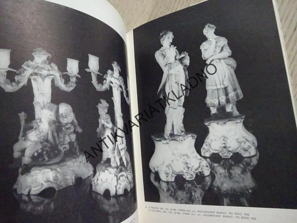 PRAŽSKÝ FIGURÁLNÍ PORCELÁN VE SBÍRKÁCH MUZEA HLAVNÍHO MĚSTA PRAHY, **an