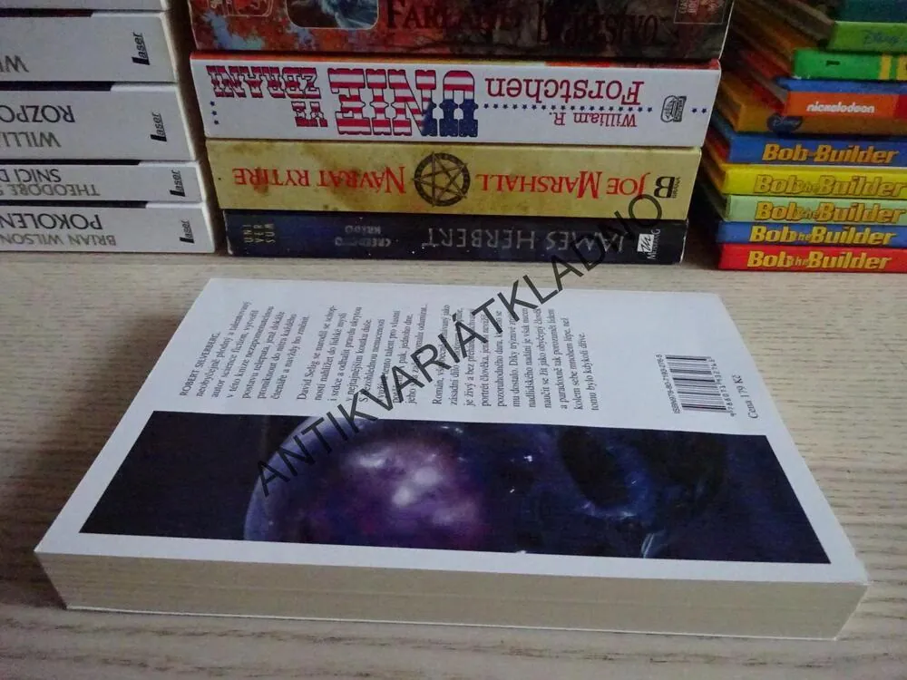 UMÍRAT V NITRU, ROBERT SILVERBERG, **an
