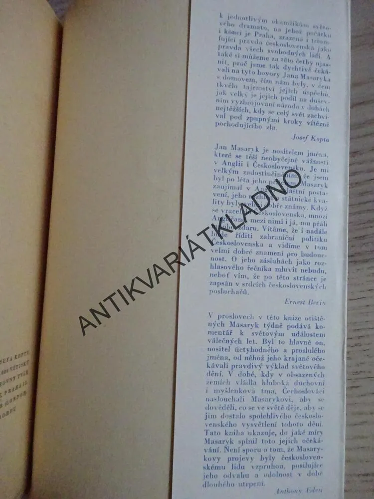 JAN MASARYK VOLÁ LONDÝN , **an