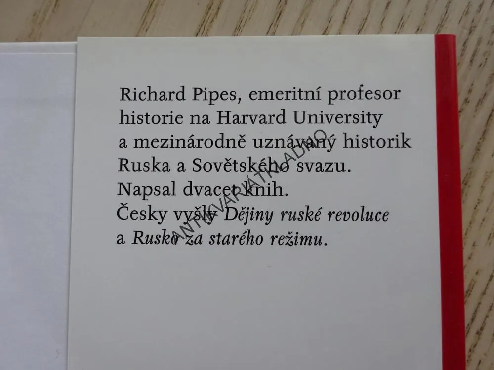 VIXI, PAMĚTI NAZAŘADITELNÉHO, RICHARD PIPES, **an