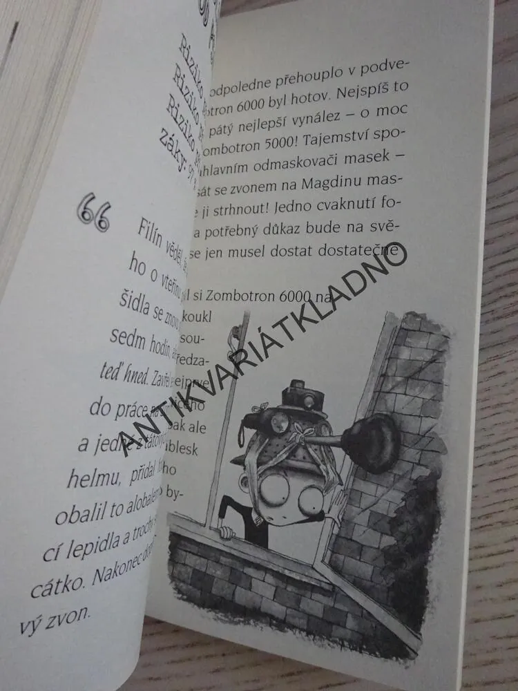 FILÍN FIDLA A STRAŠIDLA, GUY BASS, **an