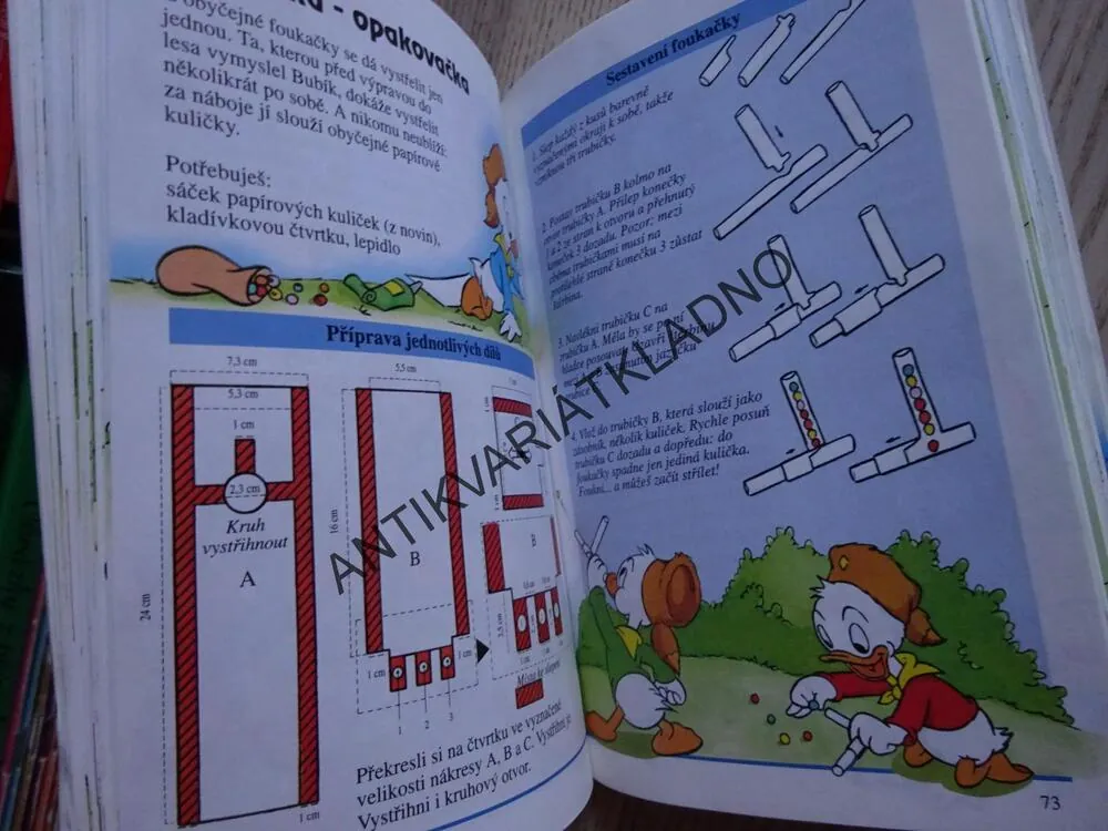ZÁPISNÍK MLADÝCH SVIŠŤŮ, WALT DISNEY, **an
