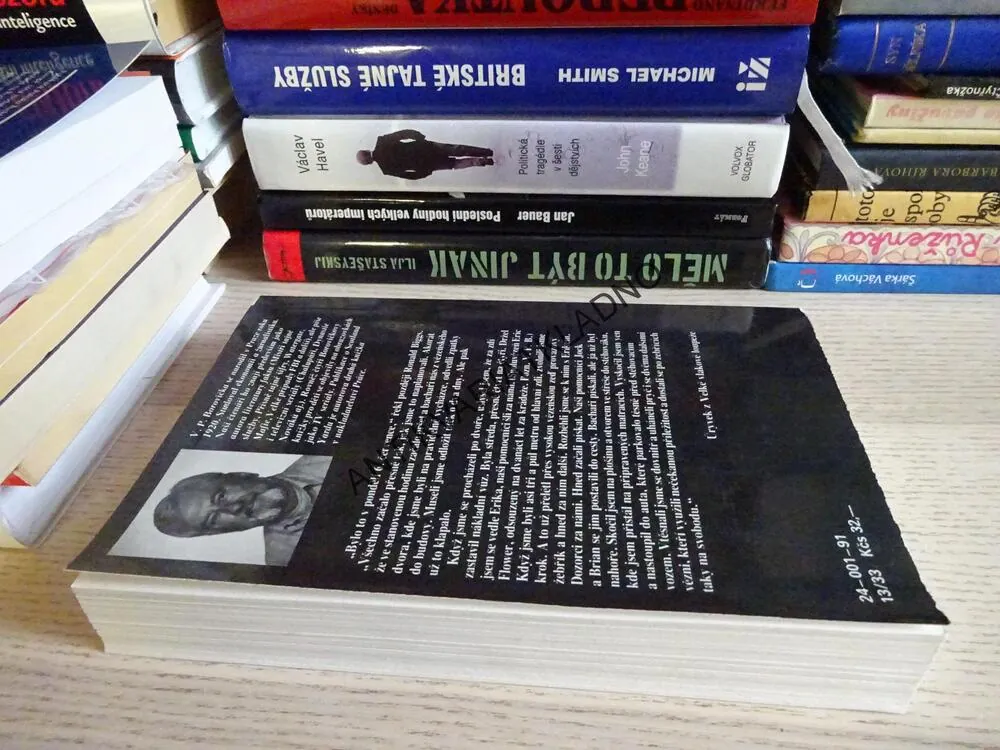 SCOTLAND YARD ZASAHUJE, V.P.BOROVIČKA, **an