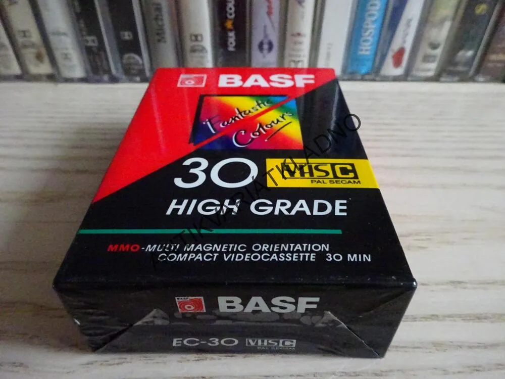 MINI VHS VIDEOKAZETA DO KAMERY DVOJBALENÍ - ZN. BASF, NOVÁ , NEPOUŽITÁ, nenahrané