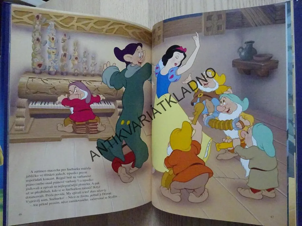 SNĚHURKA A SEDM TRPASLÍKŮ, WALT DISNEY, **an