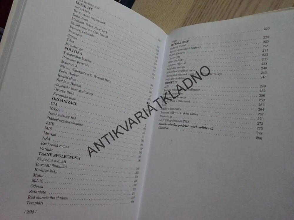 NEJVĚTŠÍ SPIKNUTÍ V DĚJINÁCH LIDSTVA, DAVID SOUTHWELL, SEAN TWIST, **an