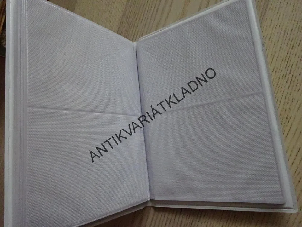 MOJE PRVNÍ ALBUM NA FOTOGRAFIE 10X15 CM, NA 72 FOTOGRAFIÍ + 13X18 4 FOTO