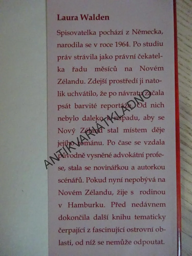 POSVÁTNÁ PŘÍSAHA, LAURA WALDEN, **an