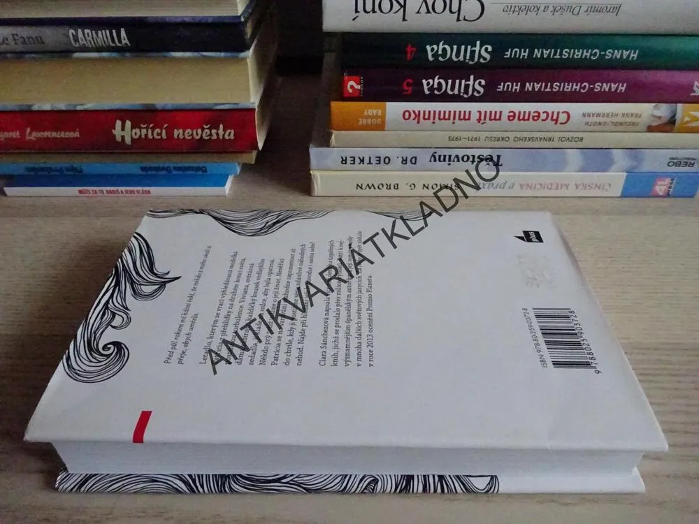 NEBE JE ZPĚT, CLARA SÁNCHEZOVÁ, **an