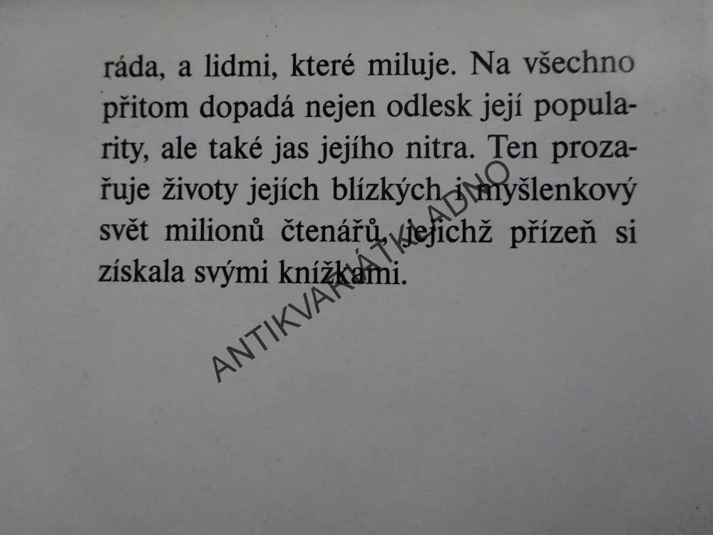 ŽENA, KOUZLO, MÝTUS, DANIELLE STEELOVÁ, **an