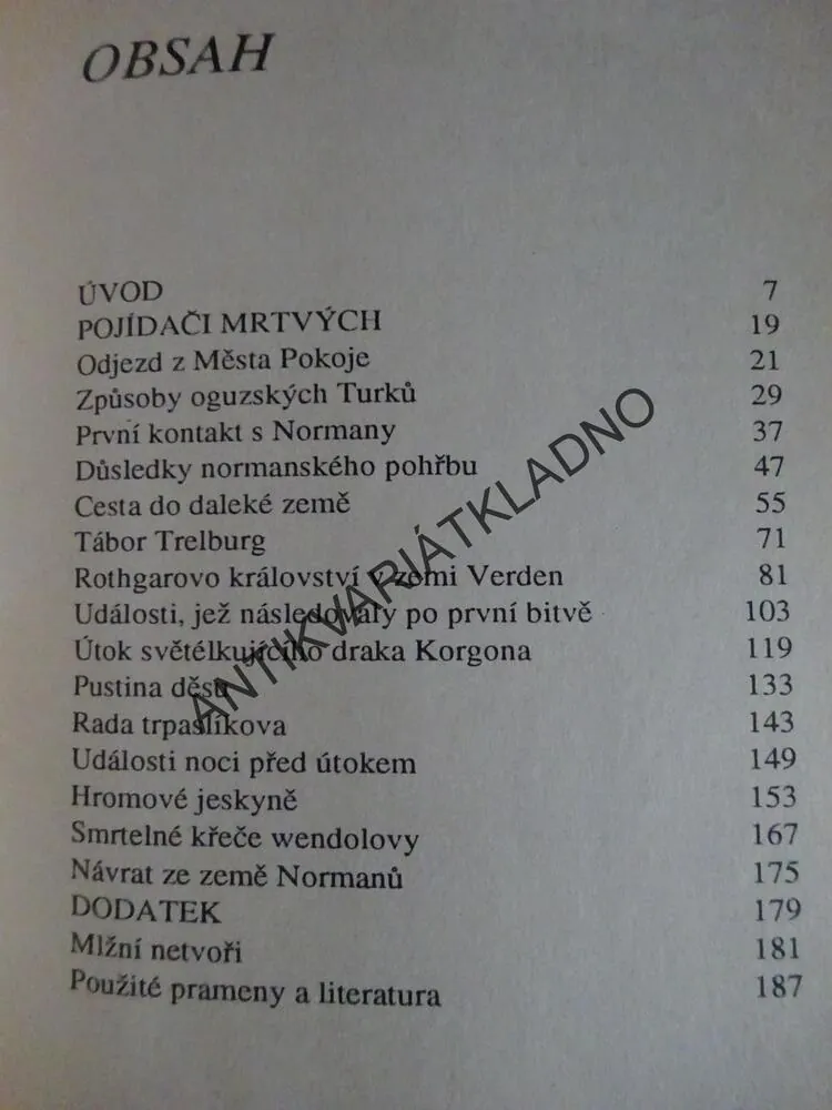 POJÍDAČI MRTVÝCH, MICHAEL CRICHTON