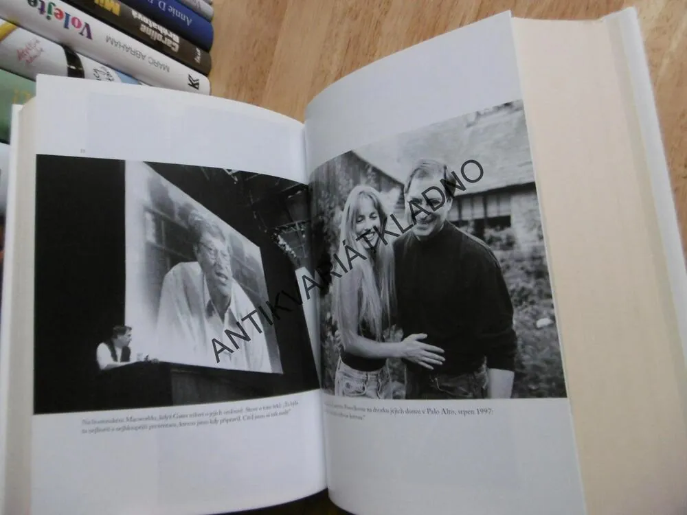 STEVE JOBS, OD WALTER ISAACSON, **an