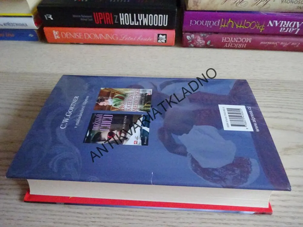 VATIKÁNSKÁ PRINCEZNA, CHRISTOPHER W. GORTNER, **an