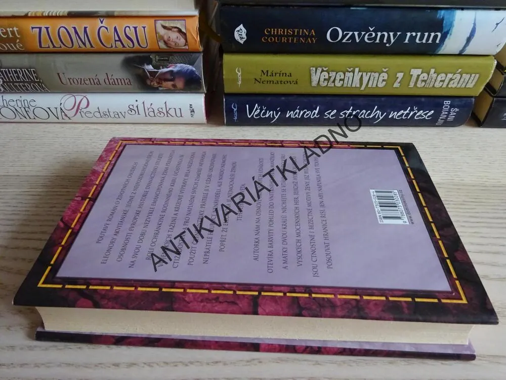 LVICE Z AKVITÁNIE, TANJA KINKELOVÁ, **an