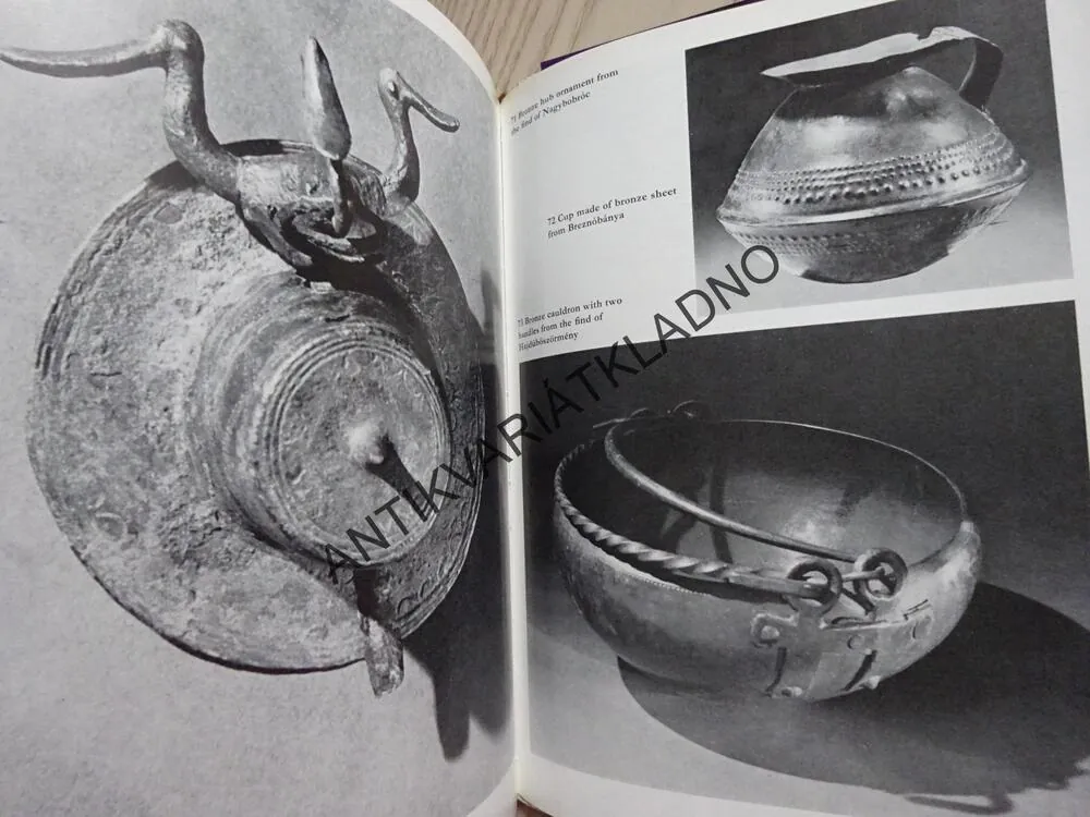 THE BRONZE AGE IN HUNGARY, MAĎARSKO, TIBOR KOVÁCS, **an