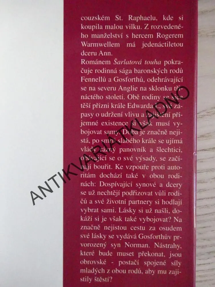 ŠARLATOVÁ TOUHA, ELIZABETH O'HARA, **an